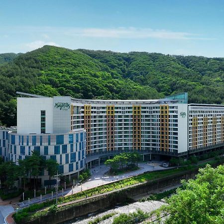 Jeongseon Mayhills Resort מראה חיצוני תמונה