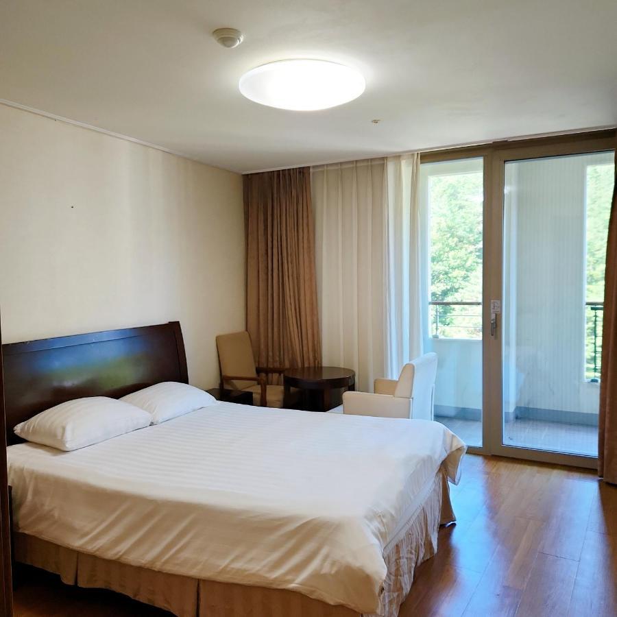 Jeongseon Mayhills Resort מראה חיצוני תמונה