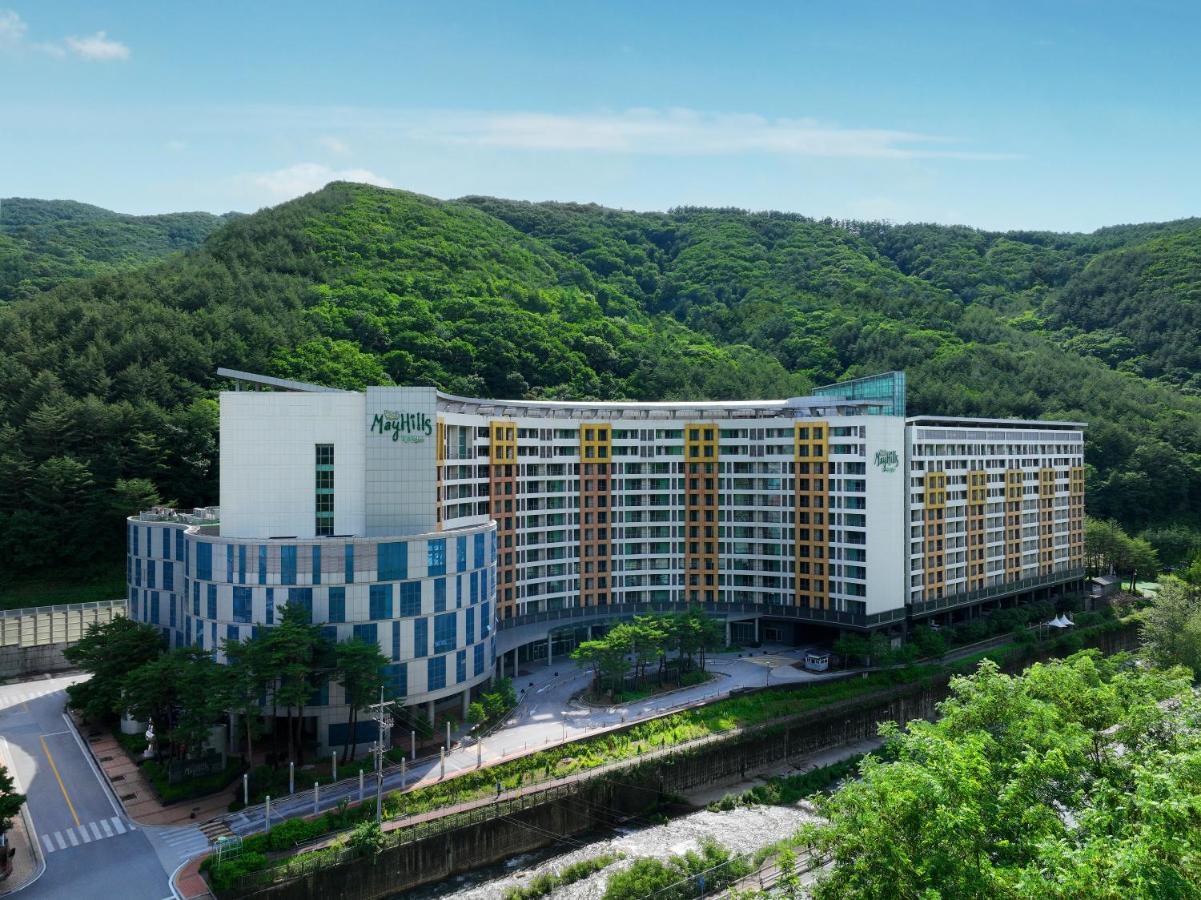 Jeongseon Mayhills Resort מראה חיצוני תמונה