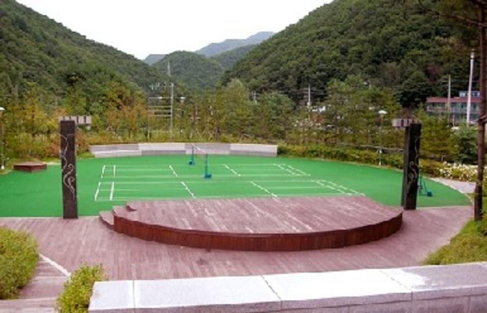 Jeongseon Mayhills Resort מראה חיצוני תמונה