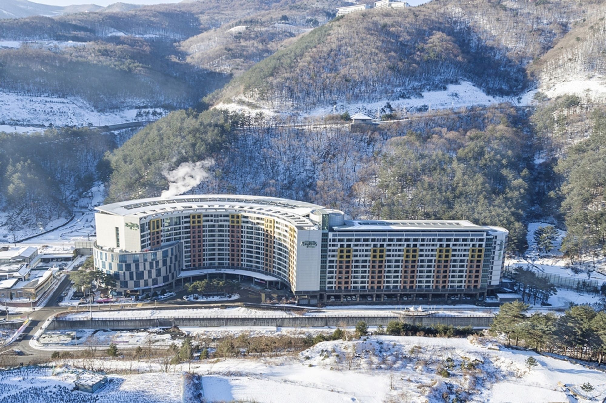 Jeongseon Mayhills Resort מראה חיצוני תמונה